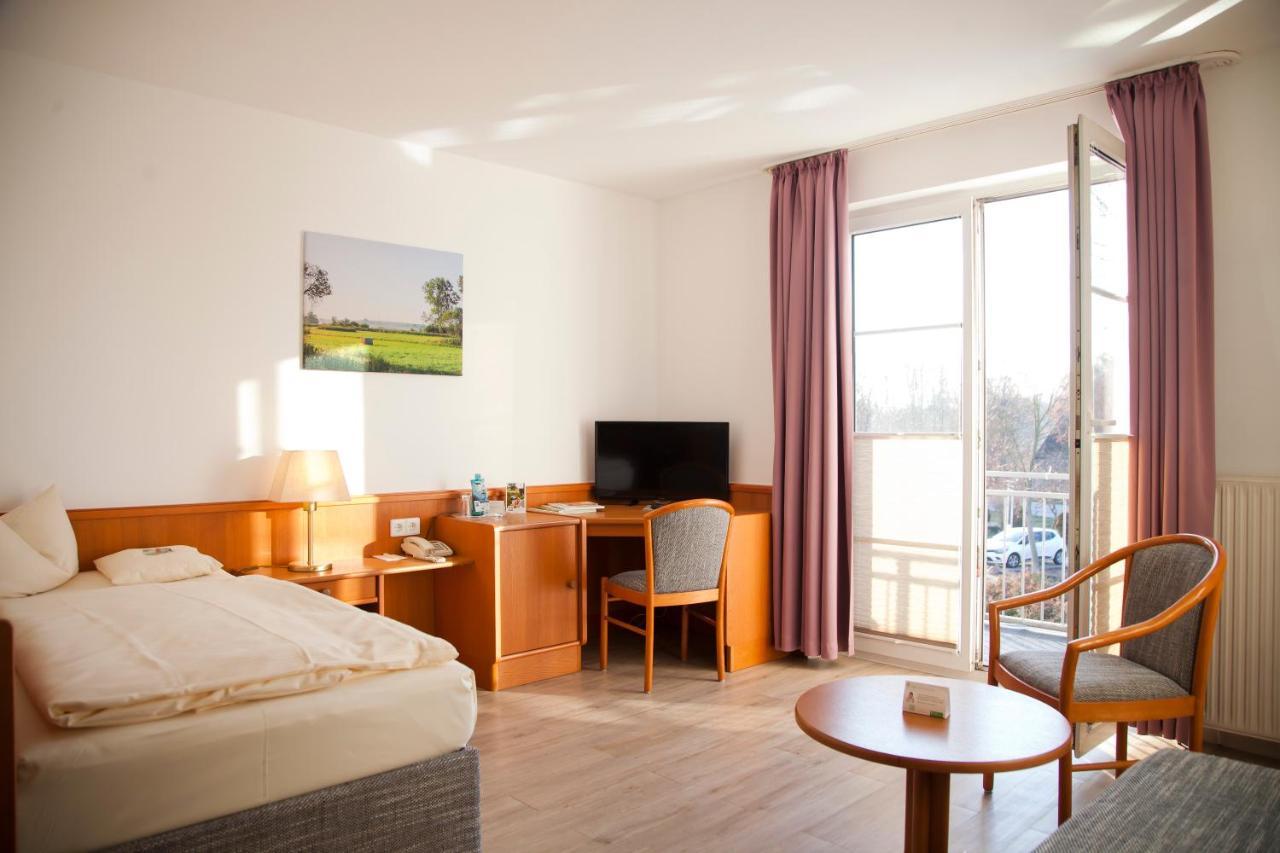 Flair Hotel Reuner Цоссен Экстерьер фото