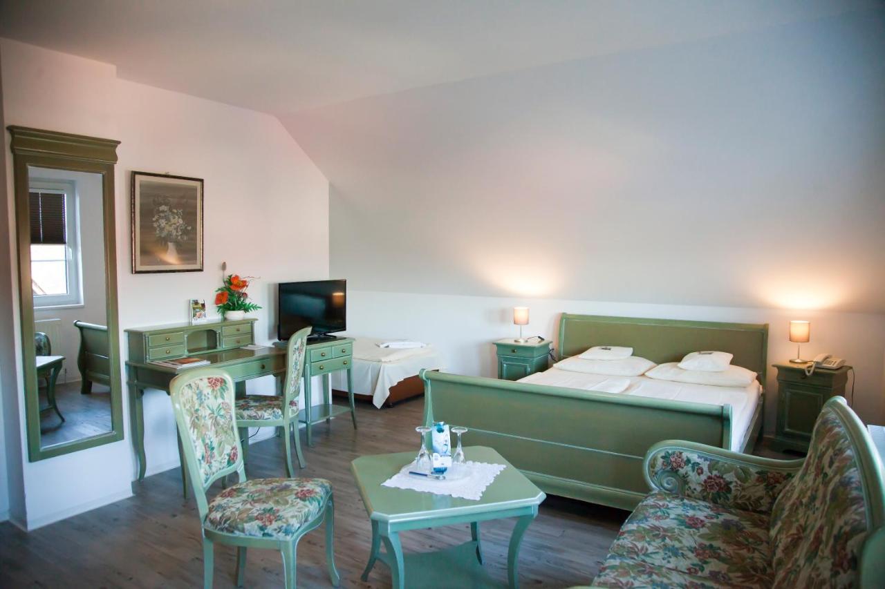 Flair Hotel Reuner Цоссен Экстерьер фото