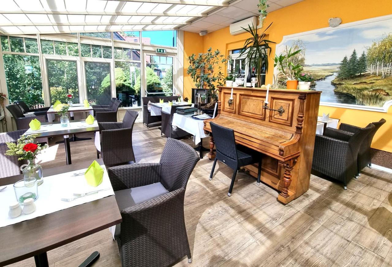 Flair Hotel Reuner Цоссен Экстерьер фото