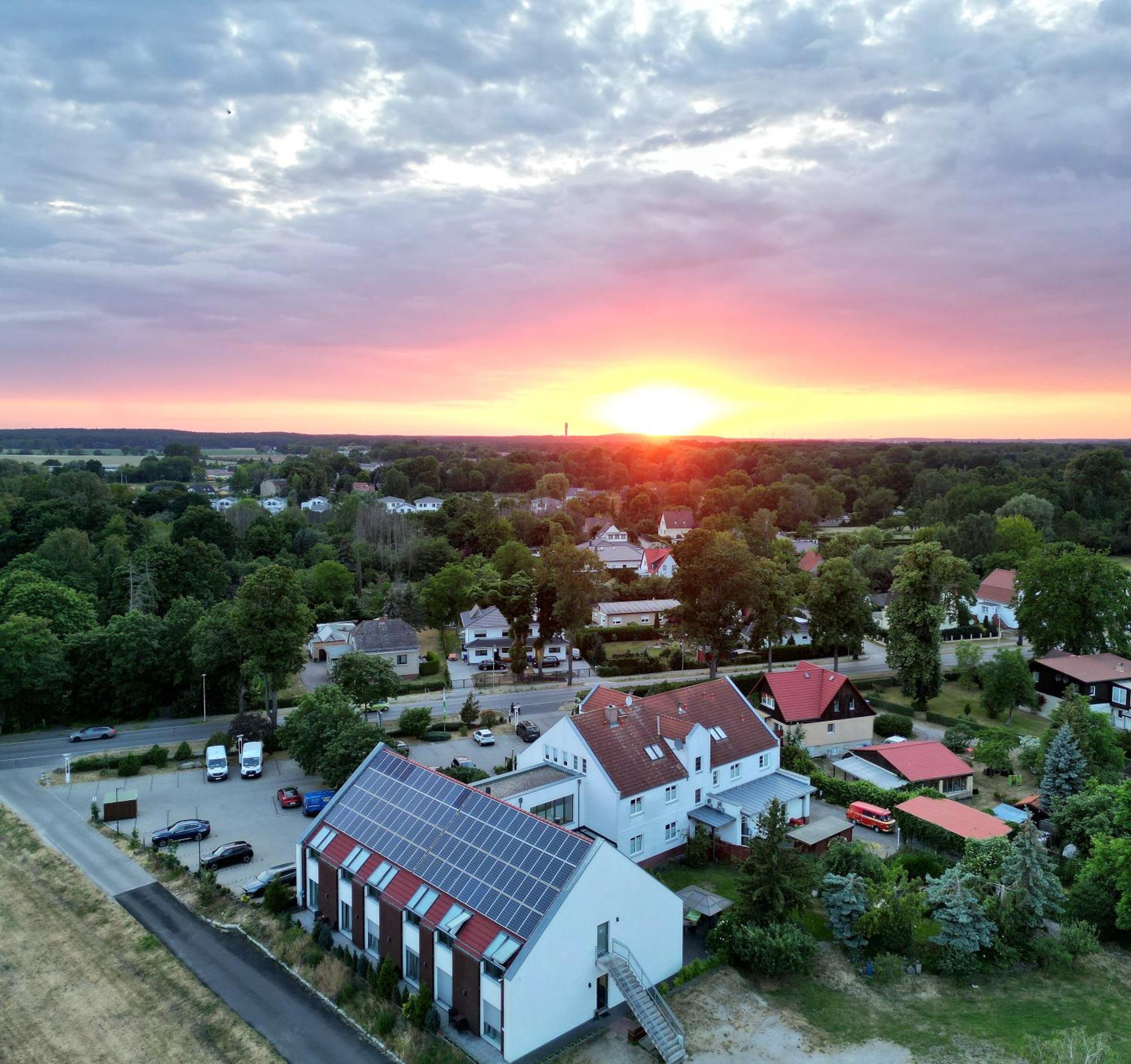 Flair Hotel Reuner Цоссен Экстерьер фото